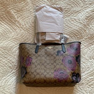 Coach Women’s City Tote in Signature Canvas